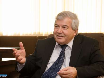 “Əkrəm Əylislinin içində həmişə bir erməni sevgisi olub” “Əkrəm Əylislinin içində həmişə bir erməni sevgisi olub”